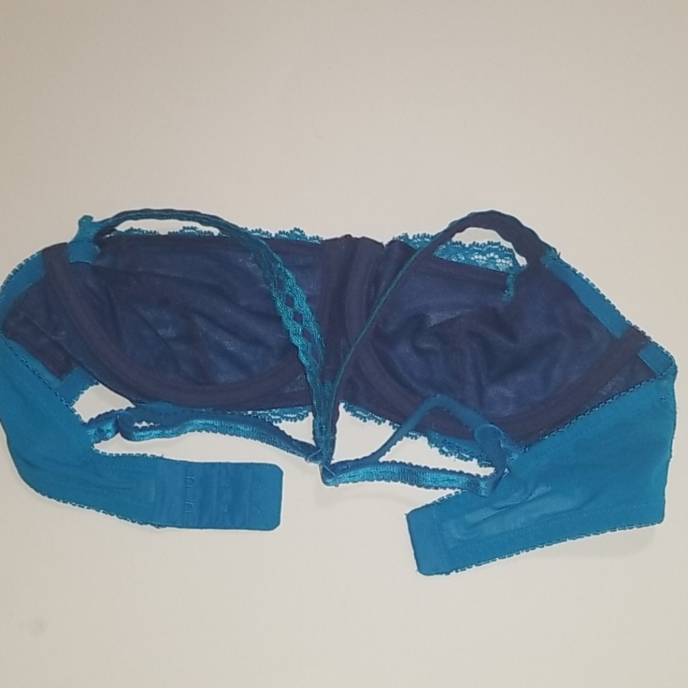 Bra - Picture 3 of 3